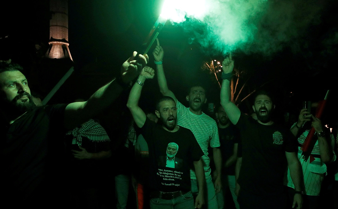 Dilara Senkaya / Reuters