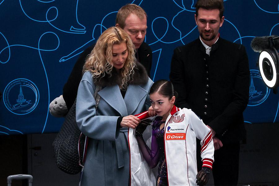 Этери Тутберидзе и Аделия Петросян, 2021 год