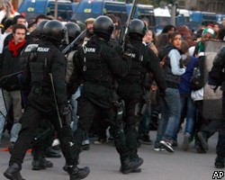 Беспорядки во Франции: бунтовщики блокировали аэропорт Марселя