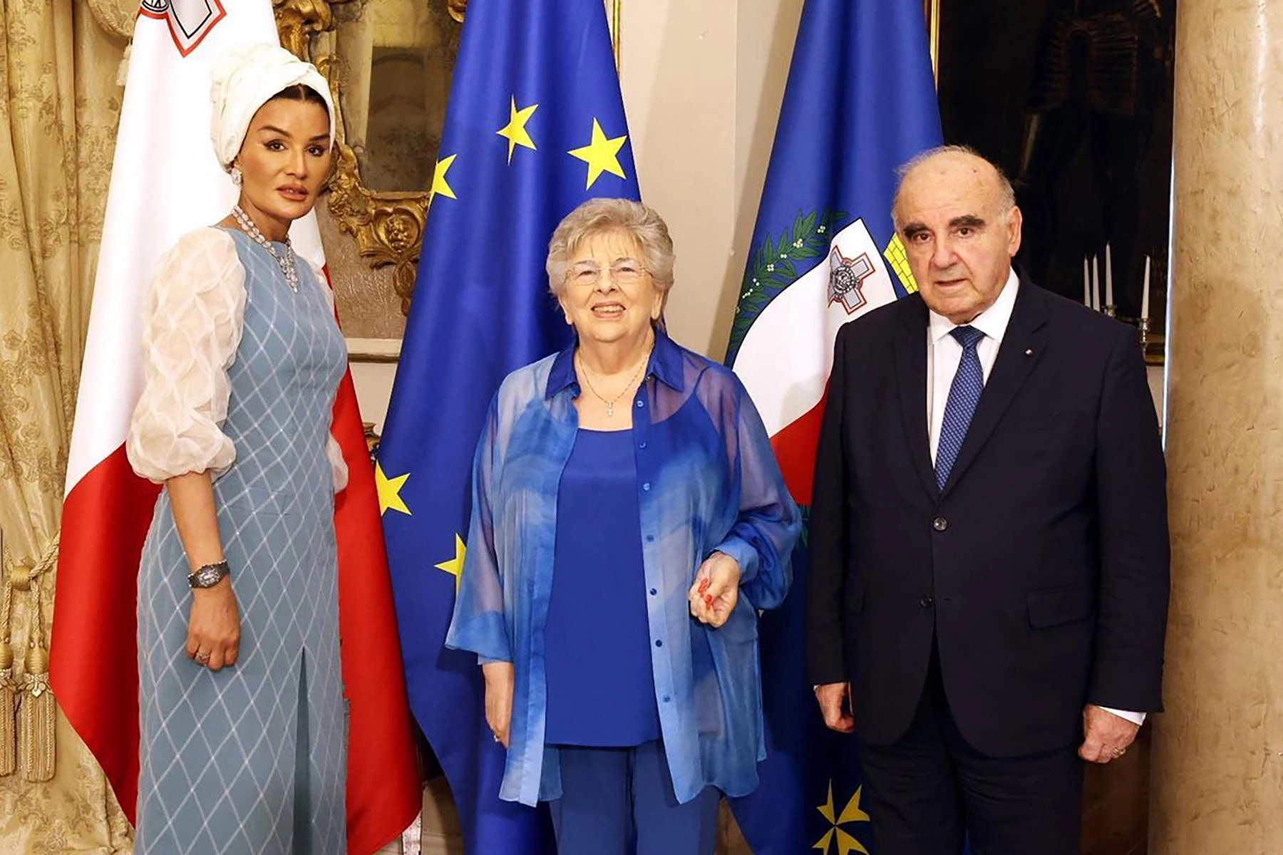 <p>Шейха Моза и президент Мальты Джордж Велла с супругой Мириам Велла</p>