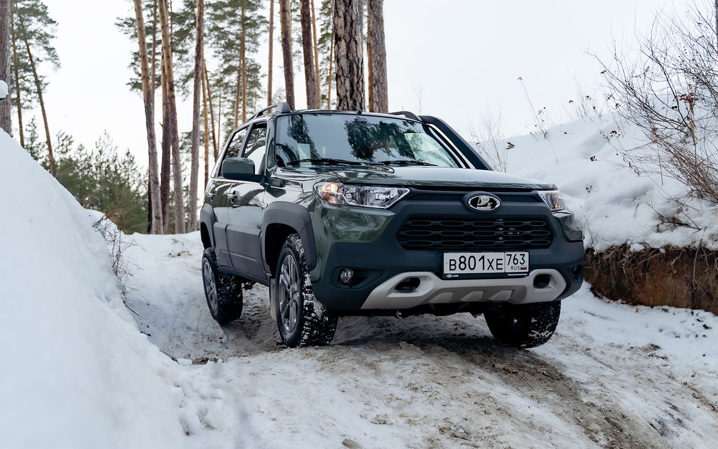 Lada Niva Travel