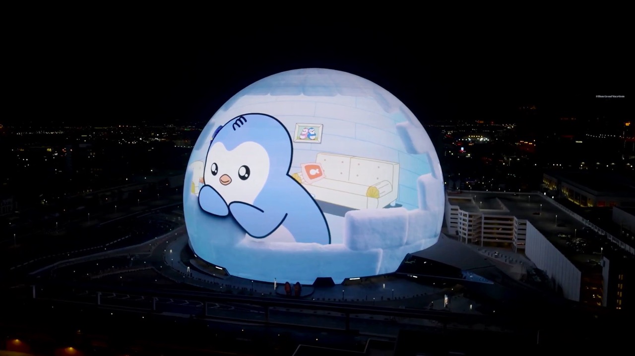 Анимация на&nbsp;LED‑экране Sphere в Лас-Вегасе. Источник:&nbsp;pudgypenguins / X