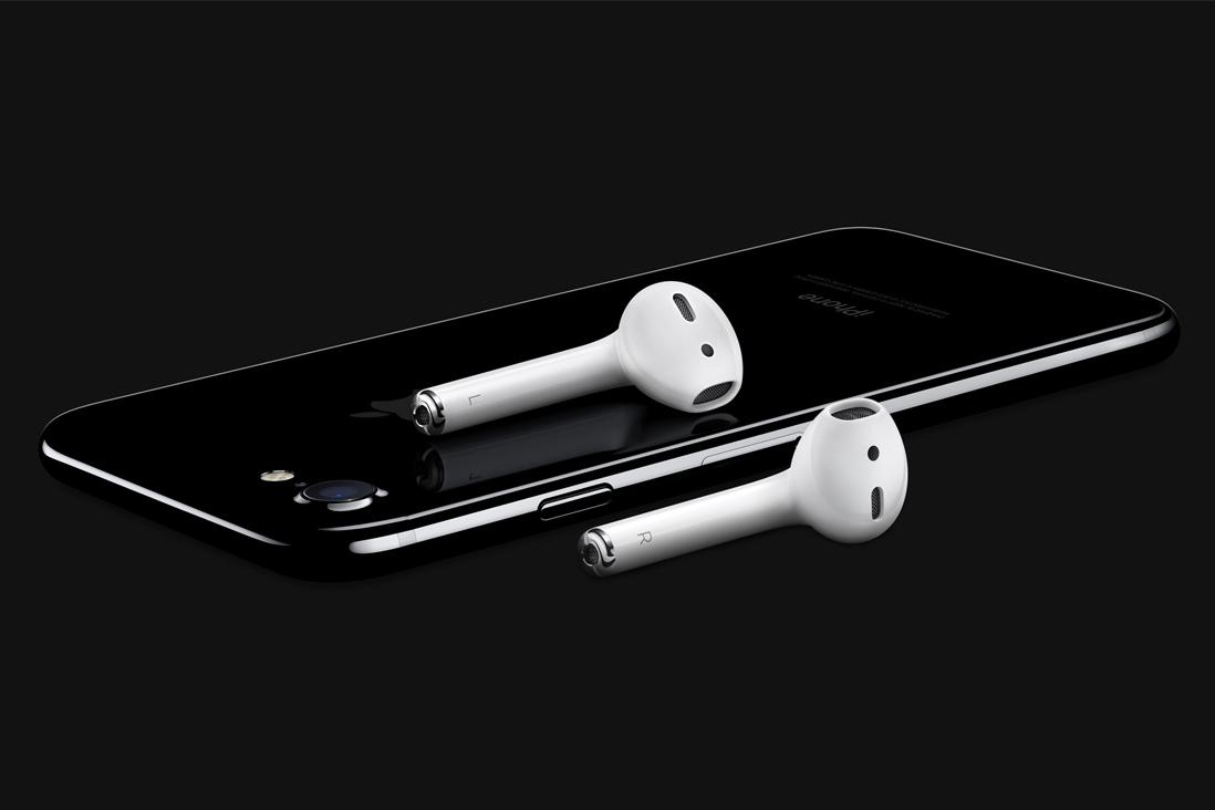 AirPods, 2016