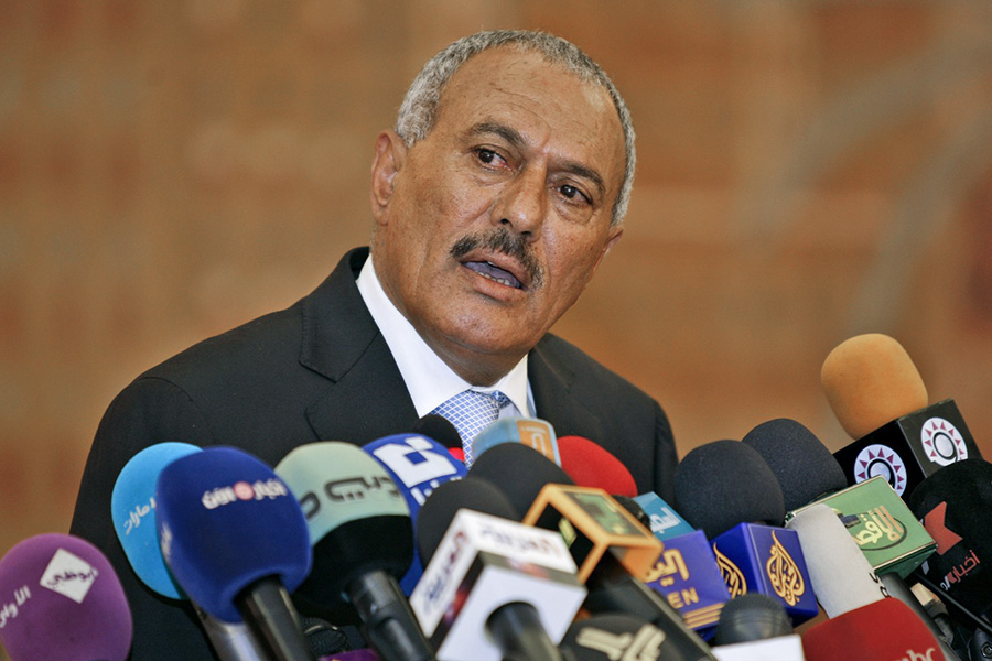 Президент Йемена Али Абдалла Салех на&nbsp;пресс-конференции 21 февраля 2011 года в&nbsp;Сане отказался уходить в&nbsp;отставку и&nbsp;назвал выступления против&nbsp;его власти провокациями. Уже 22 марта он заявил о&nbsp;готовности освободить кресло президента до&nbsp;конца 2011 года
