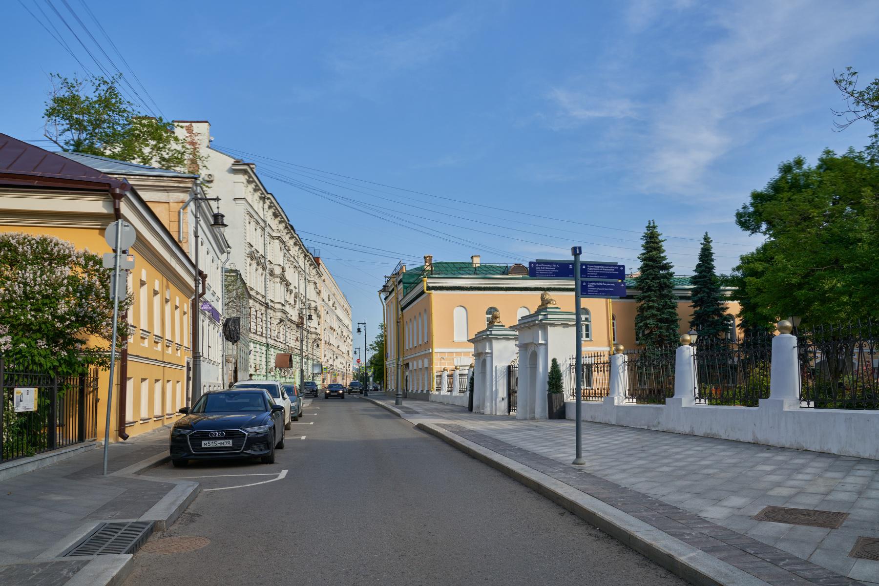 Тишина, скверы и старинные переулки: чем особенна жизнь на Чистых прудах ::  Активы :: РБК Недвижимость