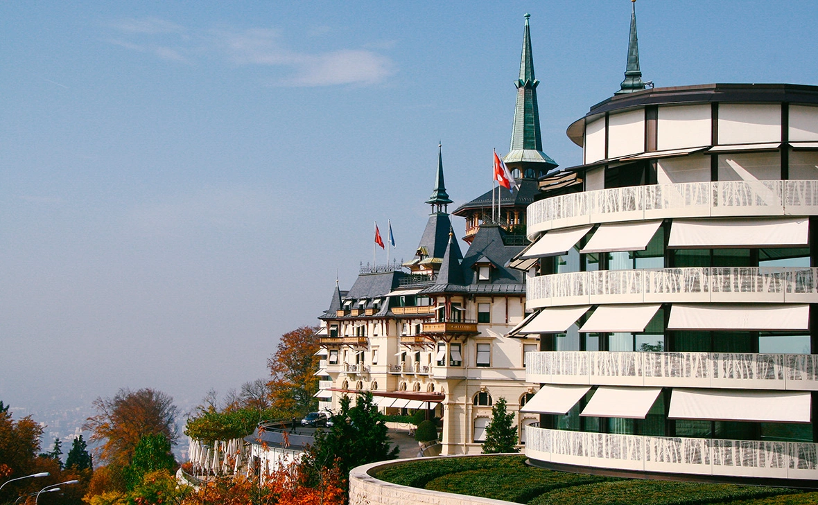 lulu and isabelle / Shutterstock