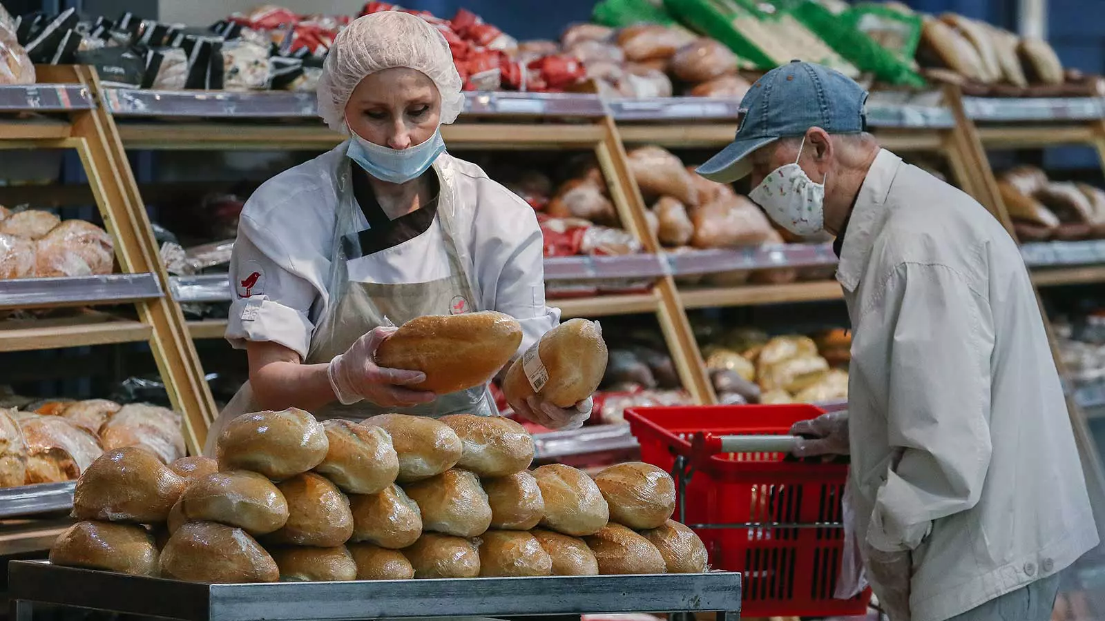 Диетологи во всем мире считают, что хлеб как продукт надо употреблять отдельно от остальной еды