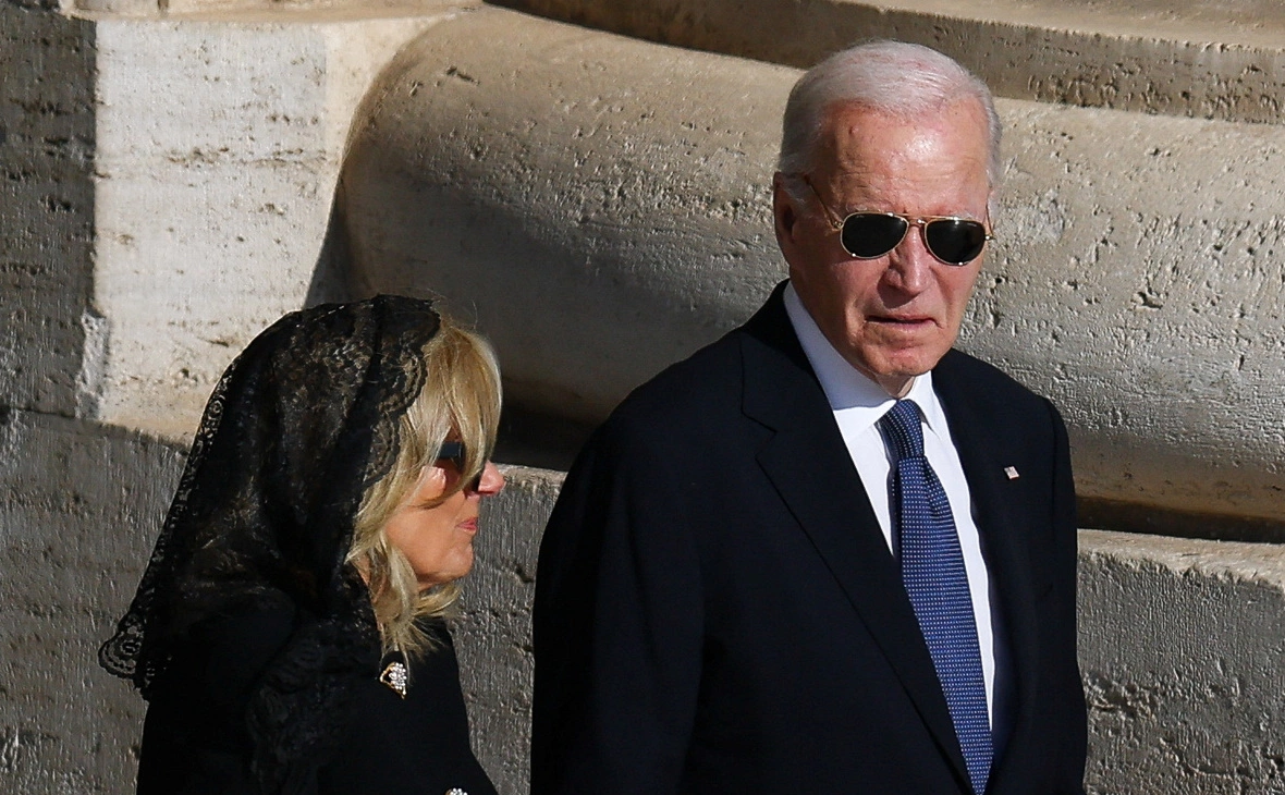 Kai Pfaffenbach / Reuters