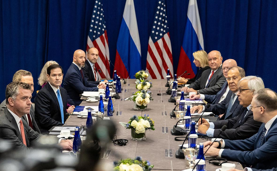 Марко Рубио и Сергей Лавров во время встречи