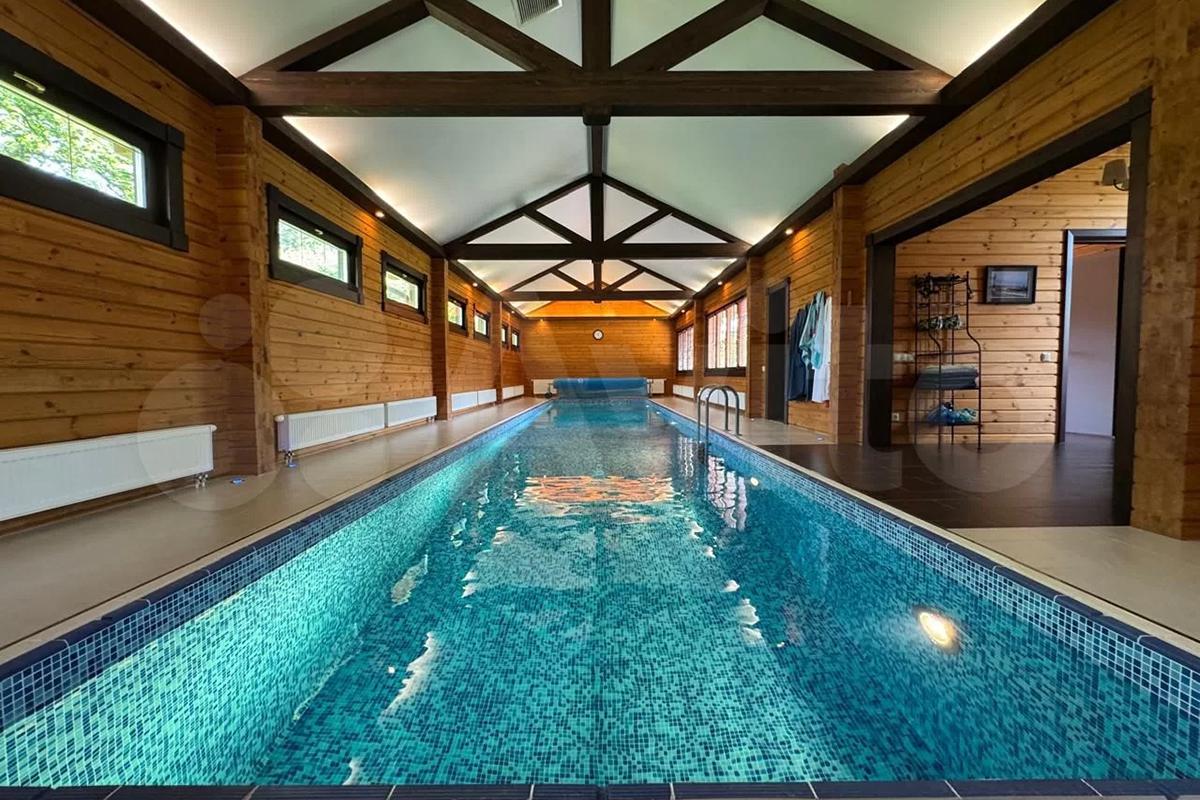 Как выглядят самые дорогие продающиеся в мегаполисах России дома