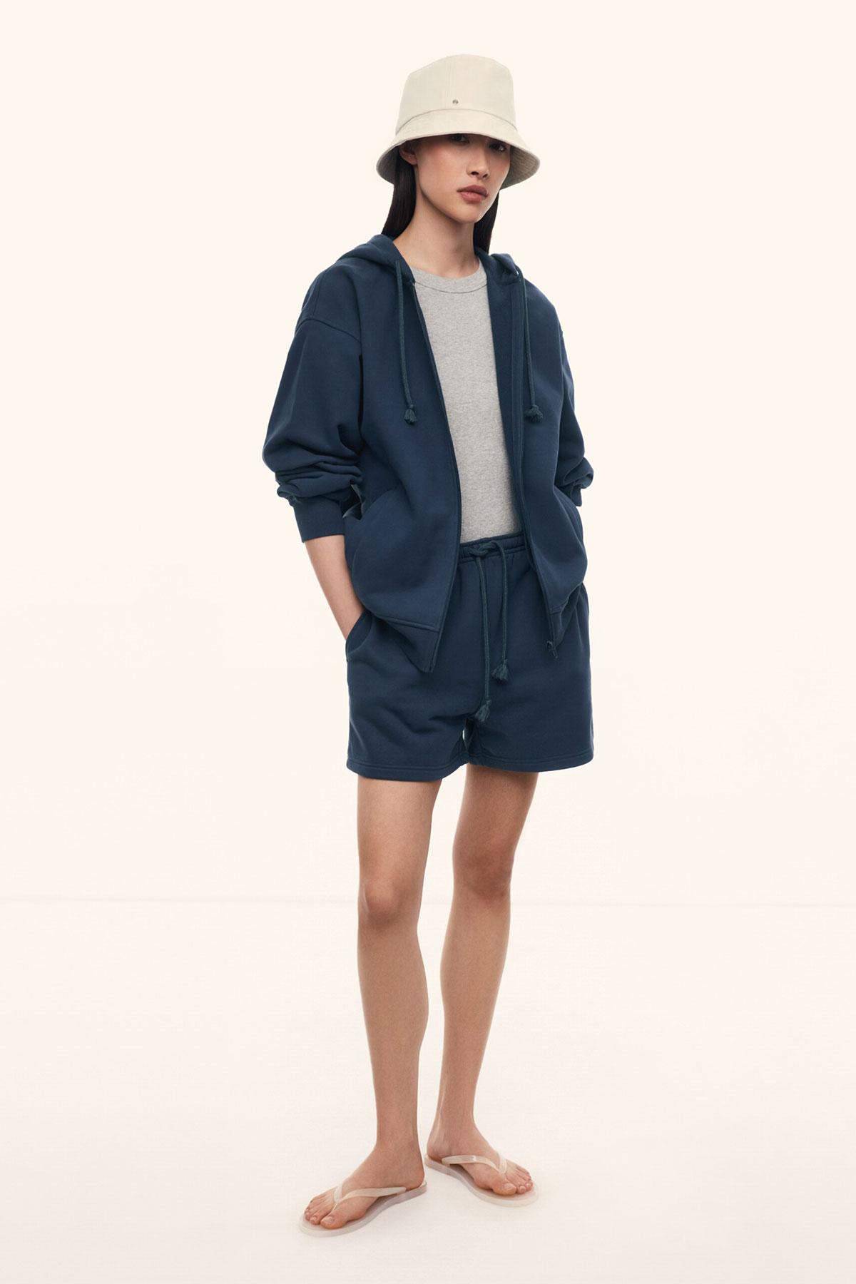 Шорты 12 Storeez, 8800 руб. (12storeez.com)