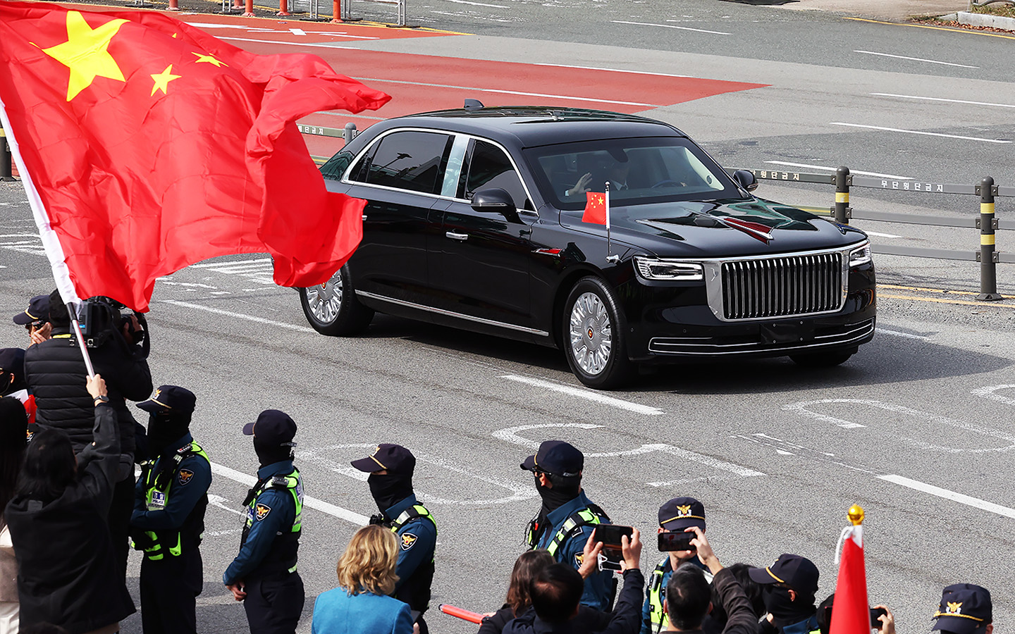 Hongqi N701