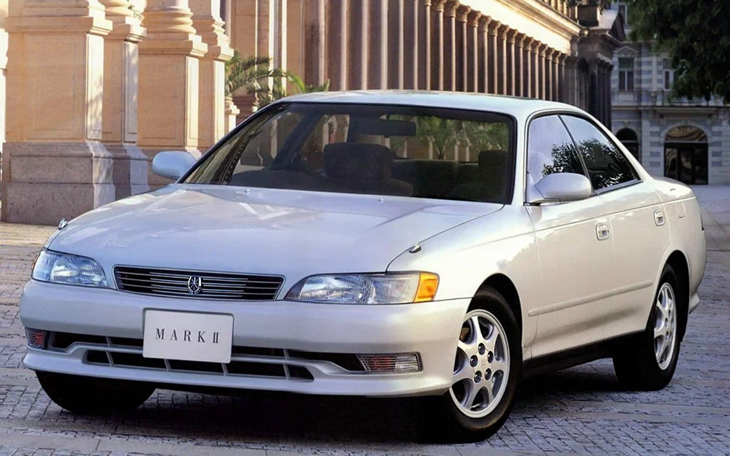 Toyota Mark II, наверное, один из самых распространенных старых японских седанов в России