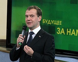 Д.Медведев осуществит повторный — после скандала в 2011г. — визит на журфак МГУ