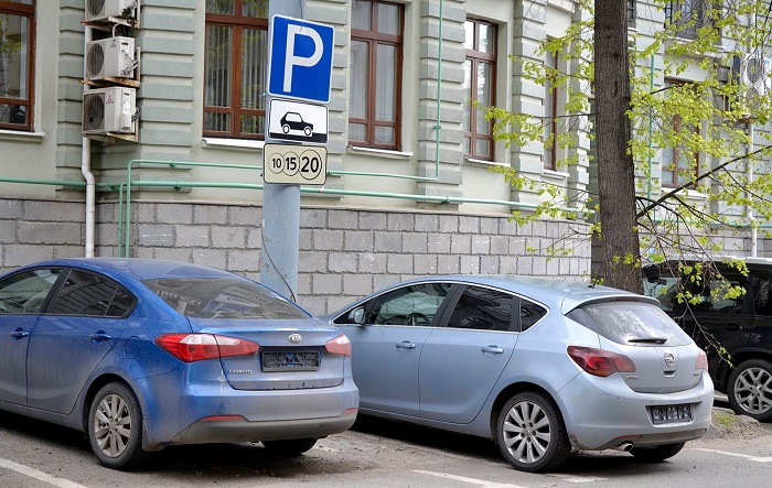 В среднем муниципальные парковки заполняются в Казани на 85%