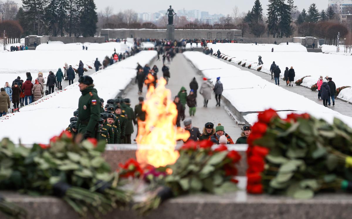 Экс-военком Петербурга стал директором Пискаревского кладбища