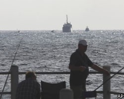Израиль депортирует людей с захваченного ирландского судна