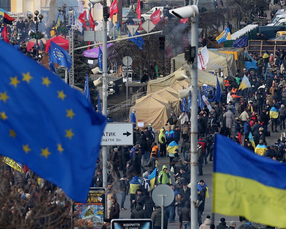 Евромайдан: оппозиция, "титушки" и угрозы Н.Азарова