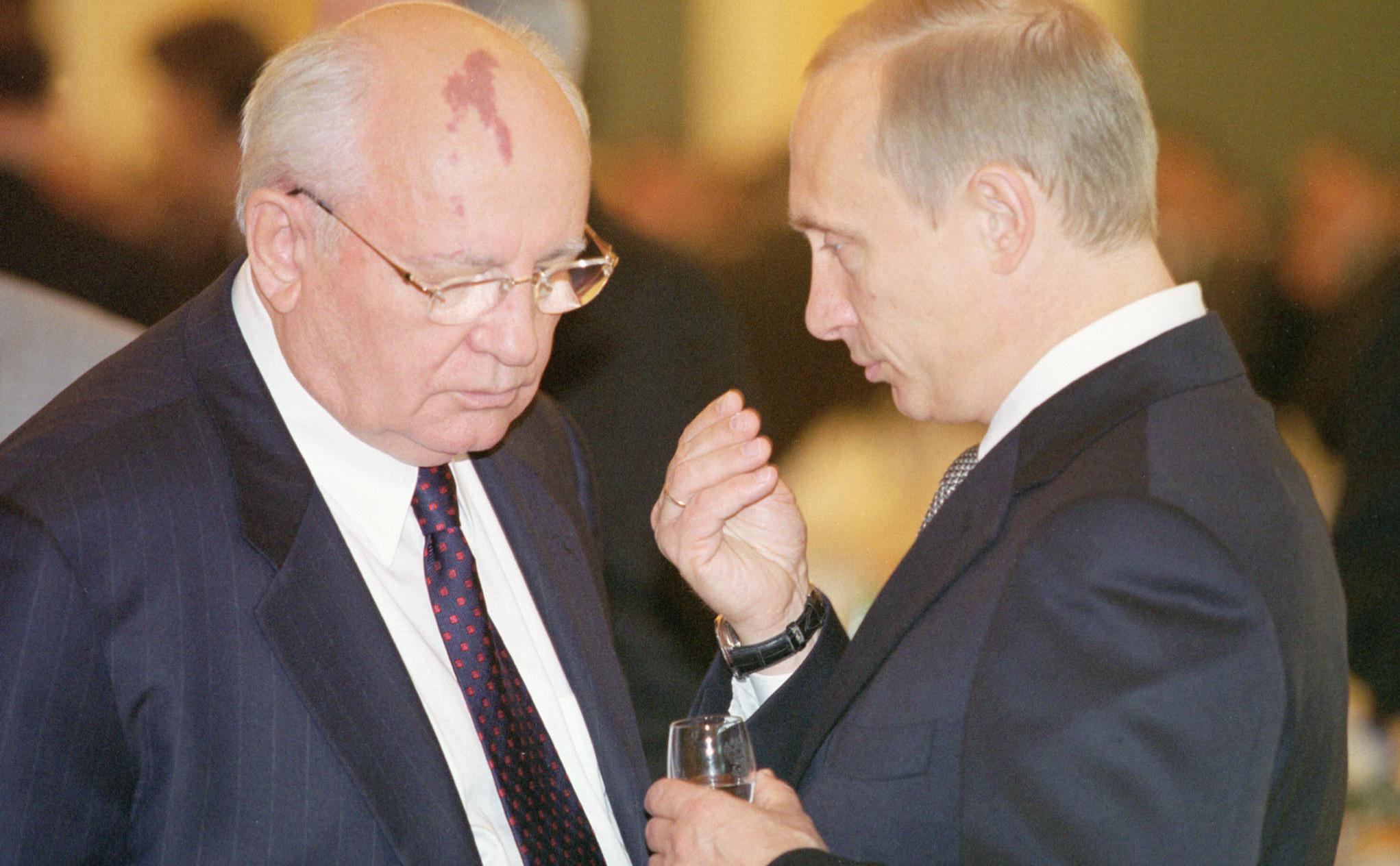 Горбачев и Путин в 2002 году