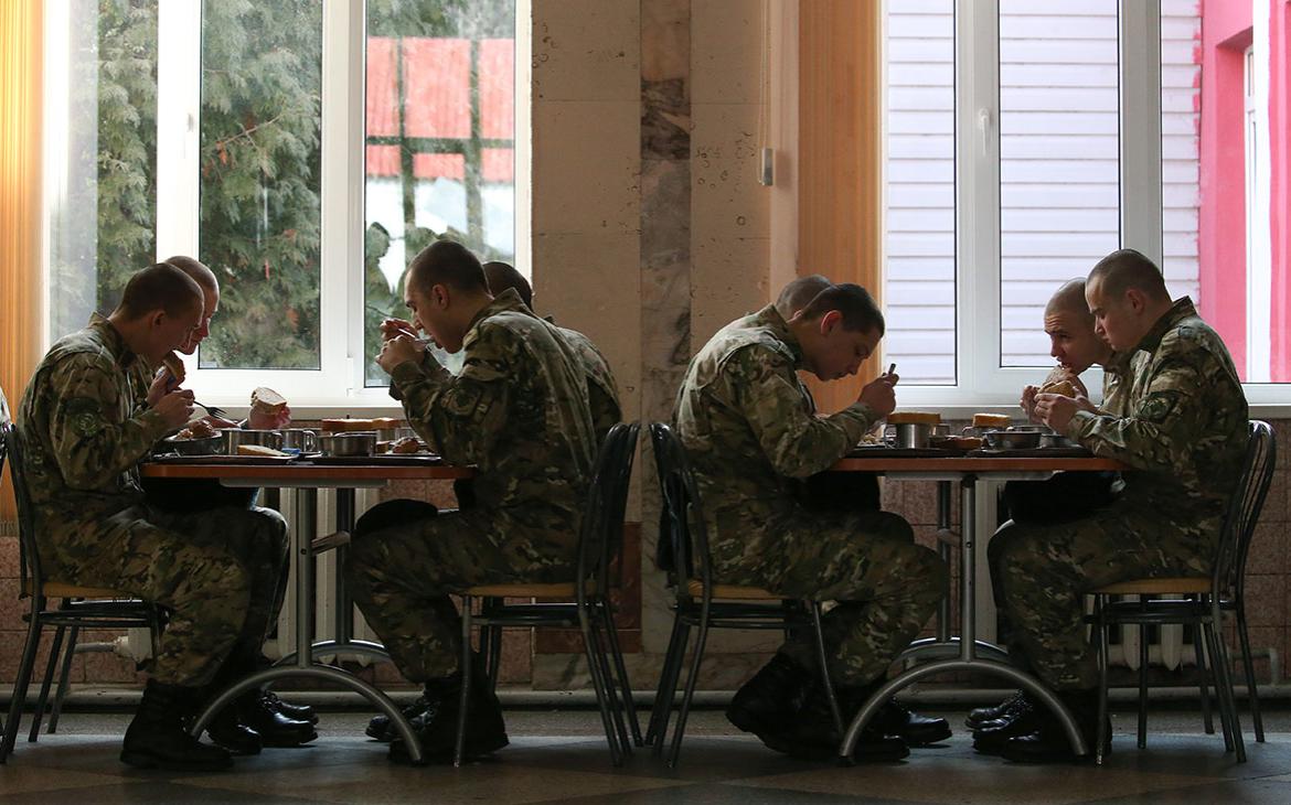 В Минске опровергли запрет на выезд без сверки данных в военкомате