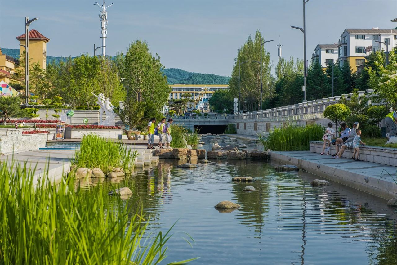 Река в городе