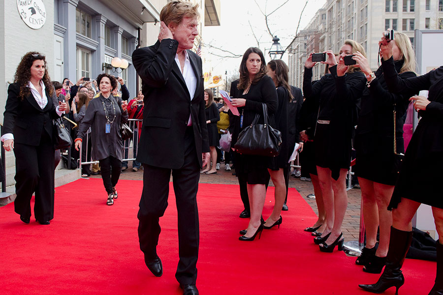 Роберт Редфорд умер 16 сентября 2025 года. В 2017 году на вопрос журнала Esquire, каким он хотел&nbsp;бы остаться в памяти людей, актер&nbsp;ответил: &laquo;[Я хочу, чтобы меня запомнили] за работу. Что действительно важно&nbsp;&mdash; это работа. А для меня важно делать ее. Я не смотрю на результат: &laquo;Что я получу взамен? Какая будет награда?&raquo; Я просто делаю на работу для удовольствия&raquo;.