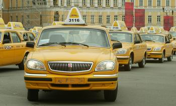 Таксисты России митингуют против новых законов о такси