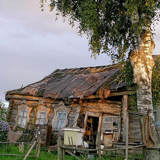 Всего, по данным правительства, в Новосибирской области 764 дома, признанны аварийными на 1 января 2012 года. По закону крайний срок их расселения в этом году.
