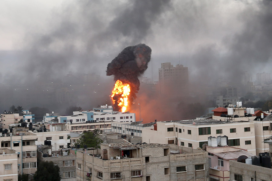 Город Газа.

Израильская армия сообщила, что нанесла удары по 500 объектам в секторе Газа, которые относятся к инфраструктуре движения ХАМАС