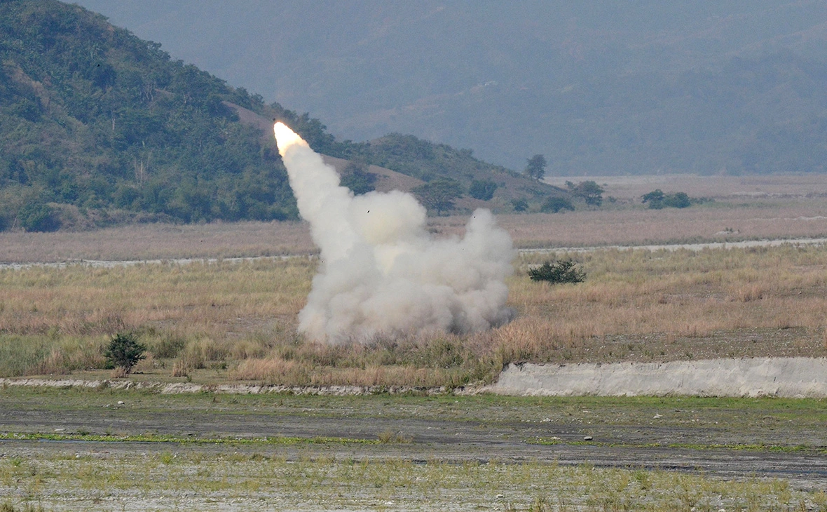 Dondi Tawatao / Getty Images