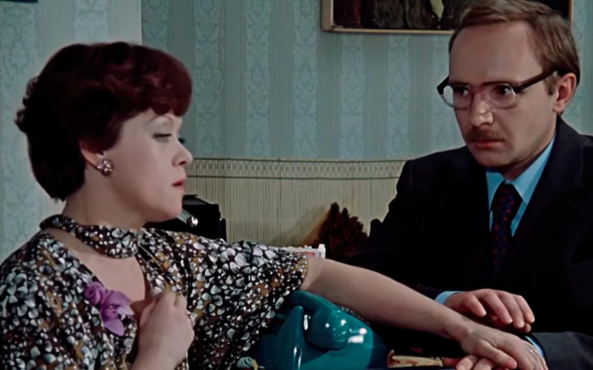 Эти три факта о фильме Рязанова «Служебный роман» точно вас удивят