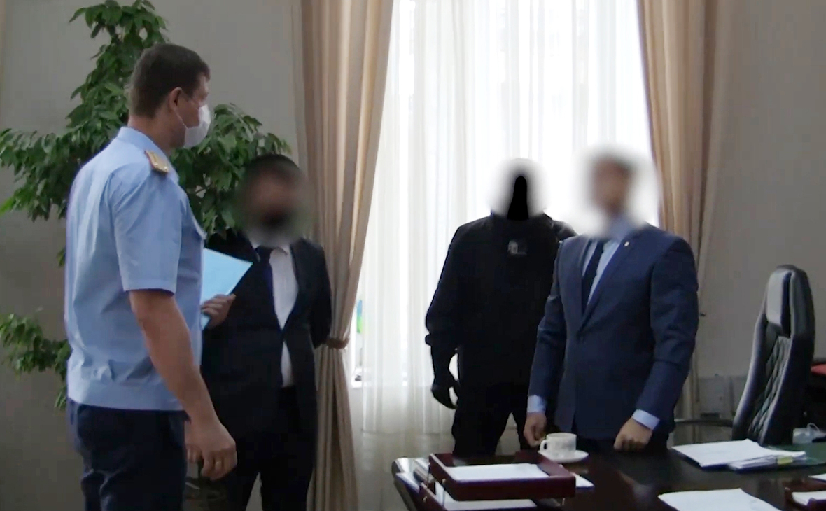 Задержание сотрудниками СК РФ и УФСБ вице-мэра Томска по безопасности и общим вопросам Евгения Сурикова