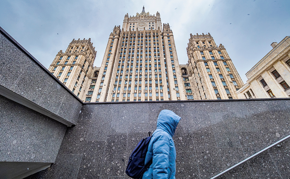 МИД обвинил власти Израиля в поддержке «неонацистского режима»"/>













