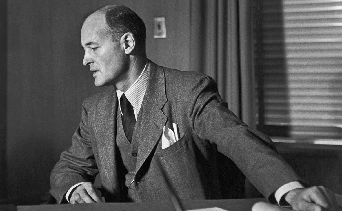 Eric Schwab / Hulton Archive / Getty Images