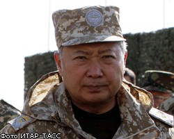 Президент и министр обороны Киргизии вылетели в Ош