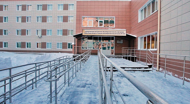 Школа № 212-я в Горском микрорайоне Новосибирска


