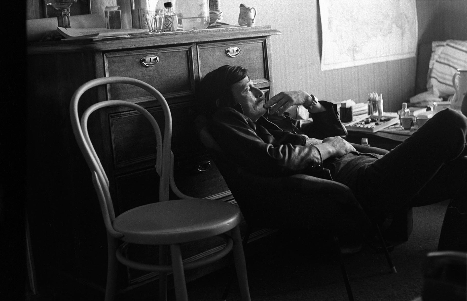 Режиссер Андрей Тарковский у себя дома, 1969