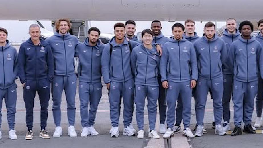 ПСЖ стер вратаря сборной России Сафонова с командной фотографии