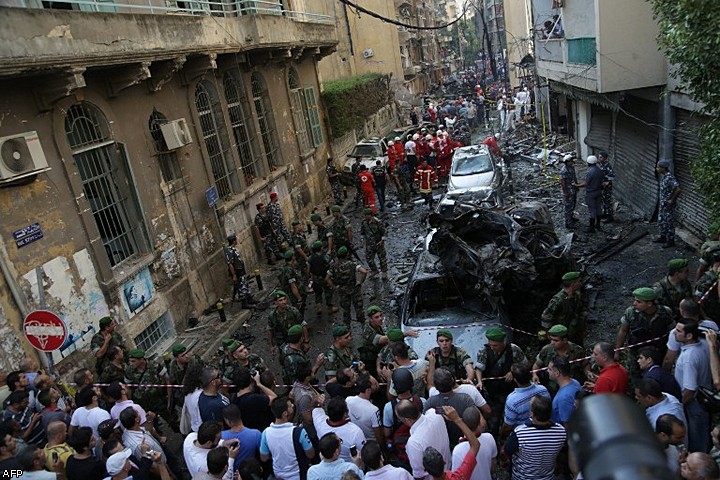 Мощный взрыв прогремел в Бейруте 