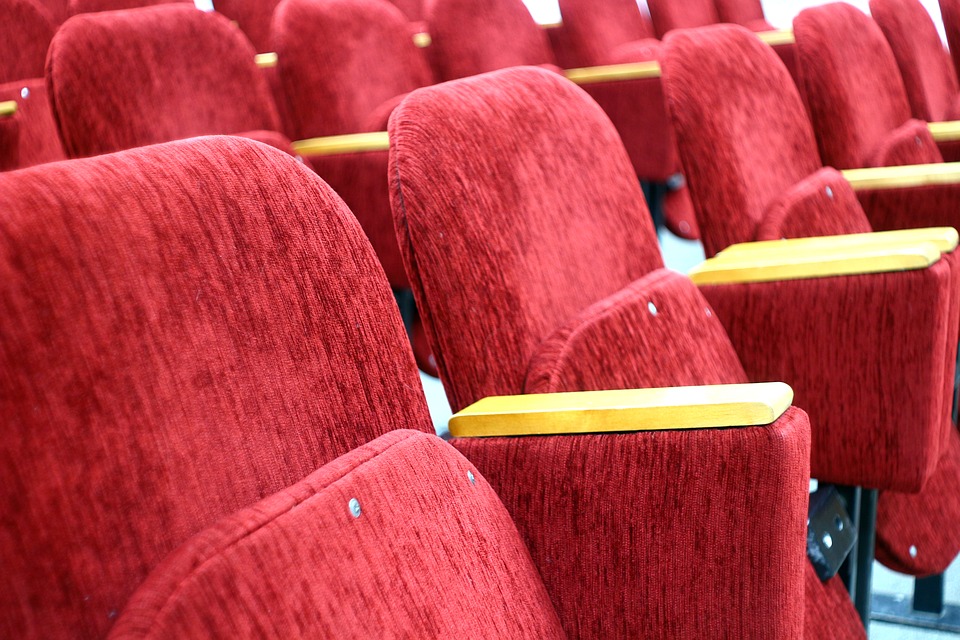 Госдума инициировала перенос кинотеатров на первые этажи ТЦ