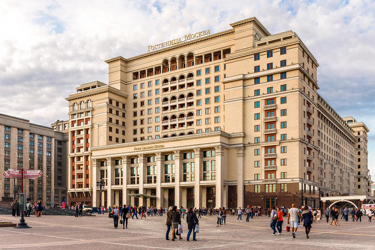 Здание гостиницы&nbsp;Four Seasons Hotel Moscow, построенное на месте снесенной в 2004 году гостиницы&nbsp;&laquo;Москва&raquo;