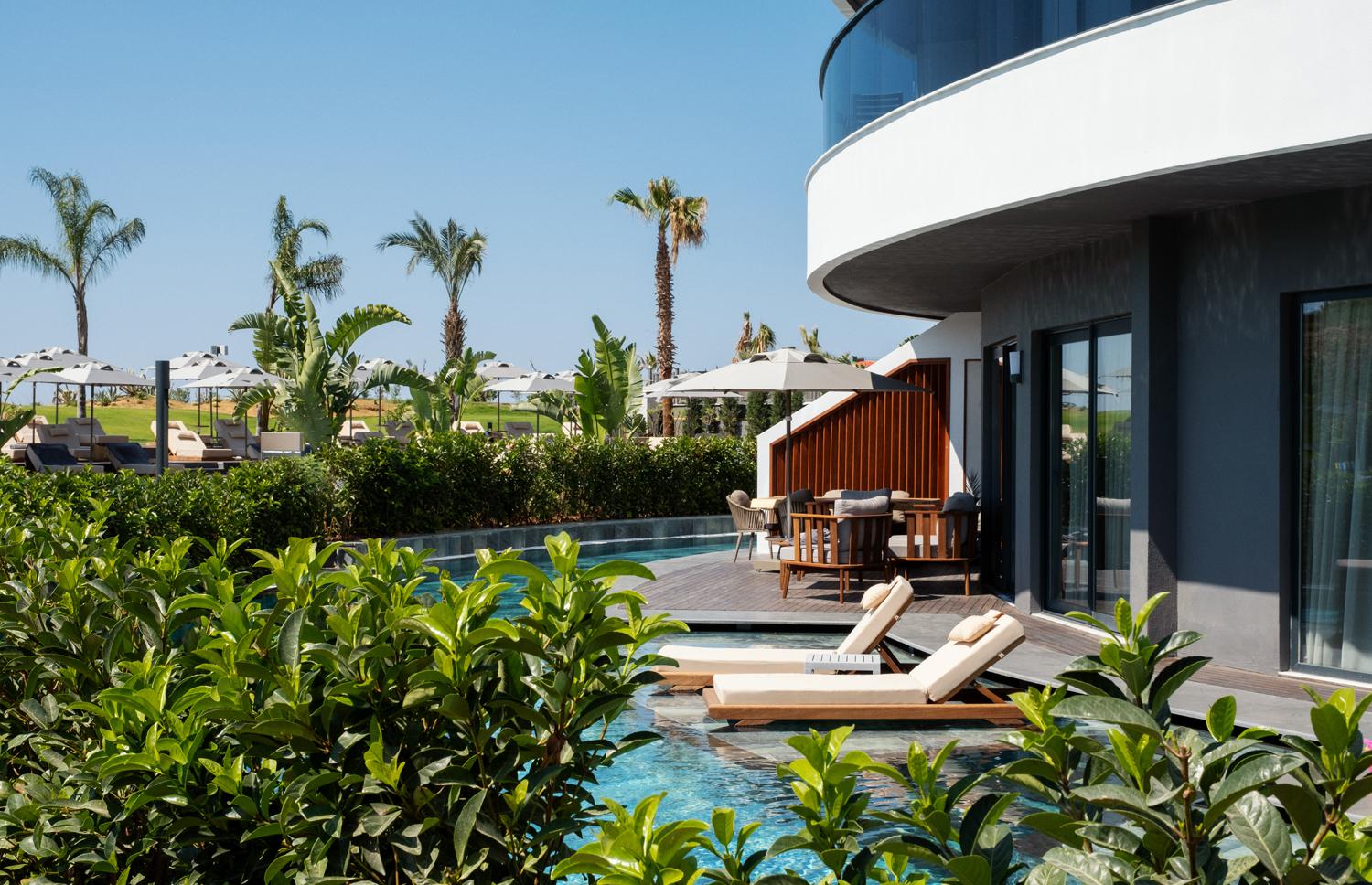 Отель Liu Resorts