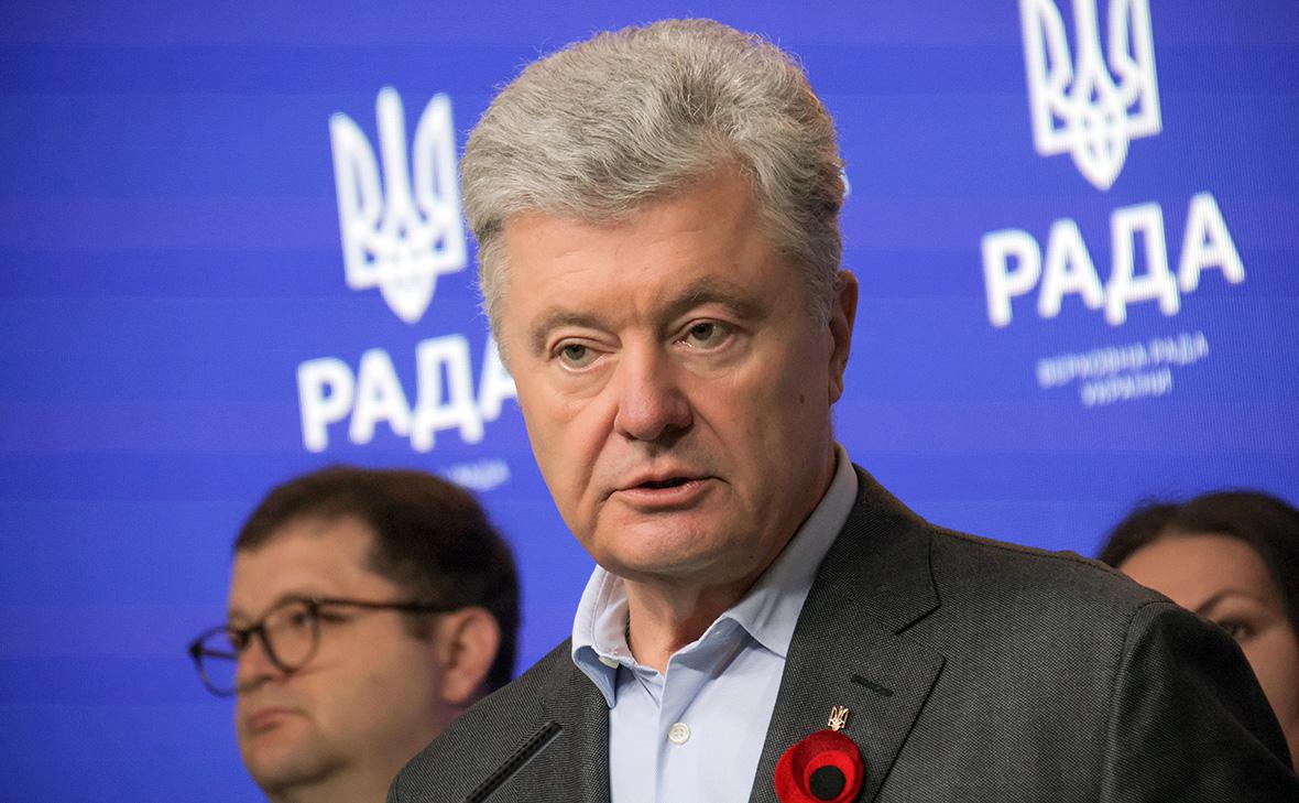 Porošenko povzročil protest v Vrhovni radi, zahteva odstop vlade