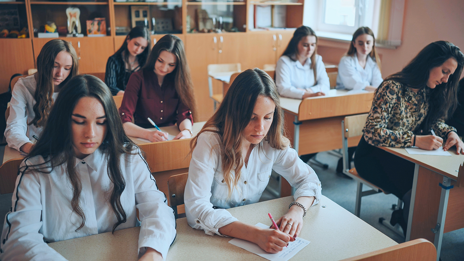 Студентов педвузов привлекут к ЕГЭ. Что они будут делать