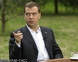 Д.Медведев "закрутил гайки" МВД 5 новыми законами 
