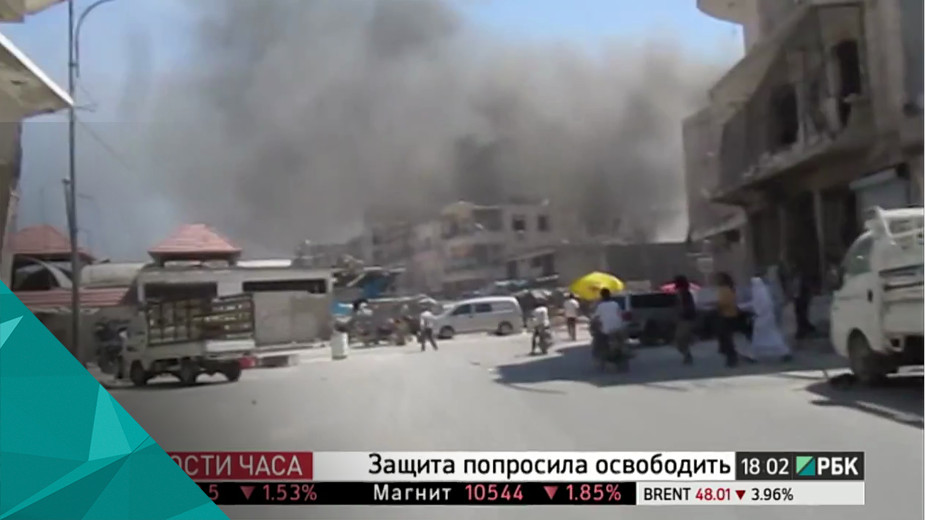 Город Идлиб в Сирии подвергся массированной бомбардировке
