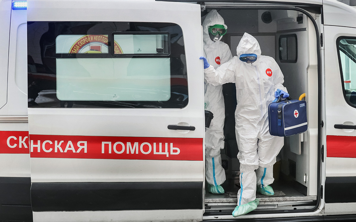 В Петербурге выявили рекордное число заразившихся COVID-19 за сутки