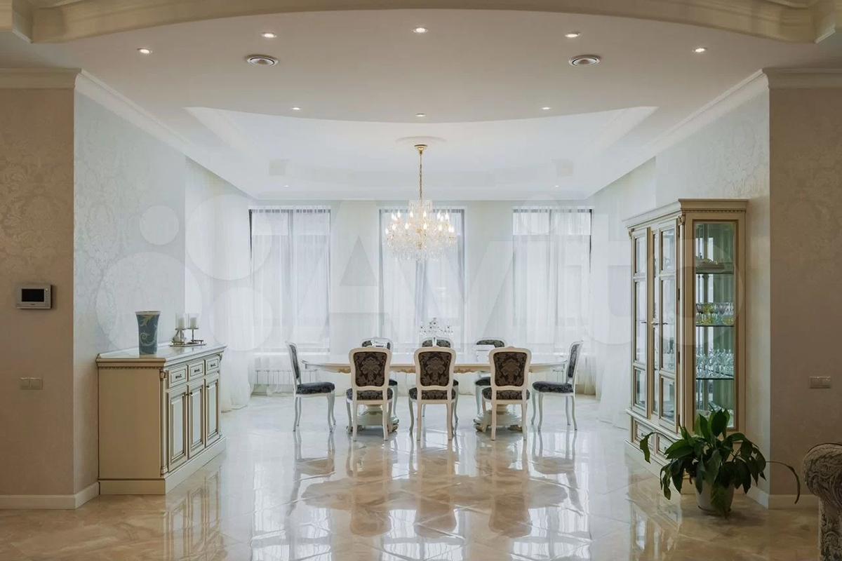 Как выглядят самые дорогие продающиеся в мегаполисах России дома