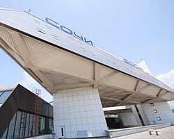 Аэропорт Сочи приостановил работу из-за густого тумана