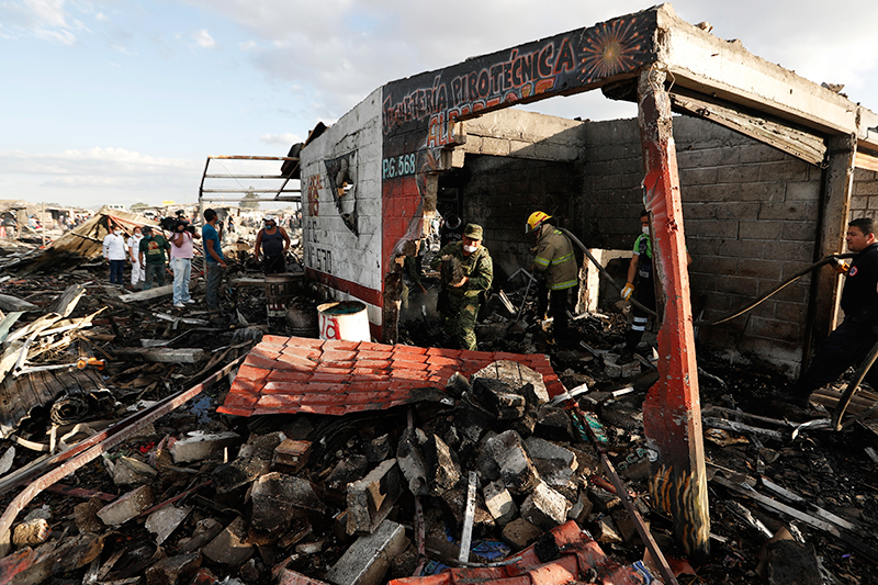 В результате взрыва погибли 29 человек, десятки пострадали